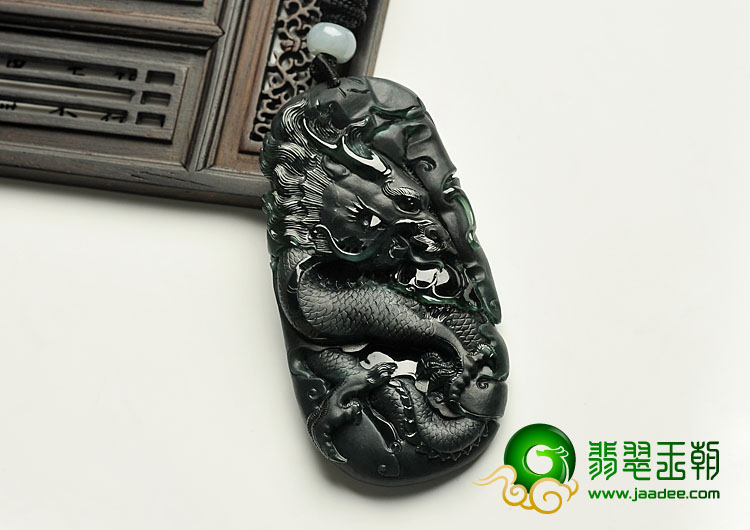 冰种墨翠缅甸翡翠A货龙牌挂件