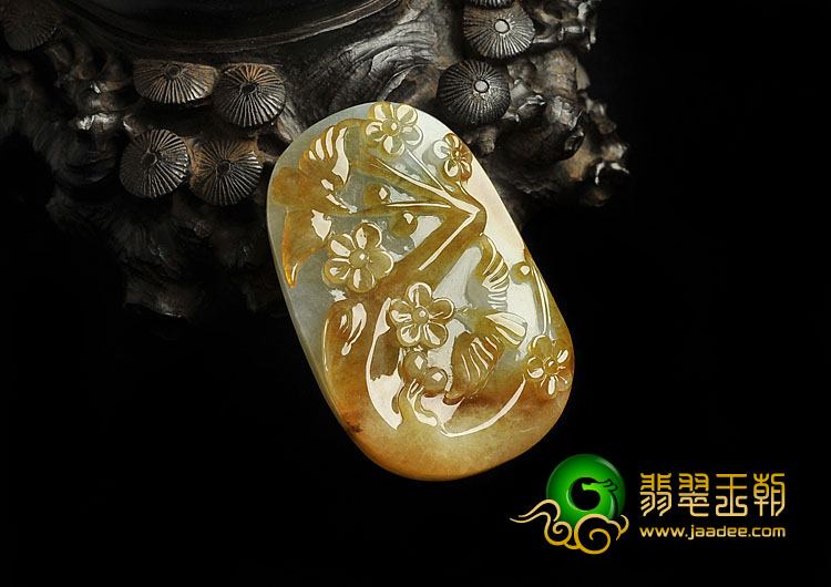 糯冰种黄翡缅甸翡翠A货喜上眉梢挂件