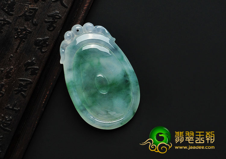 冰种飘绿花缅甸翡翠A货福在眼前挂件