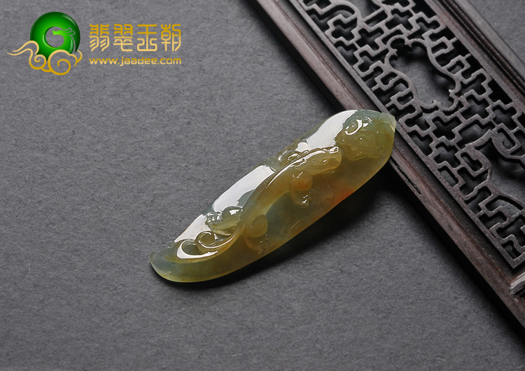 冰种褐黄翡缅甸翡翠A货螭龙挂件