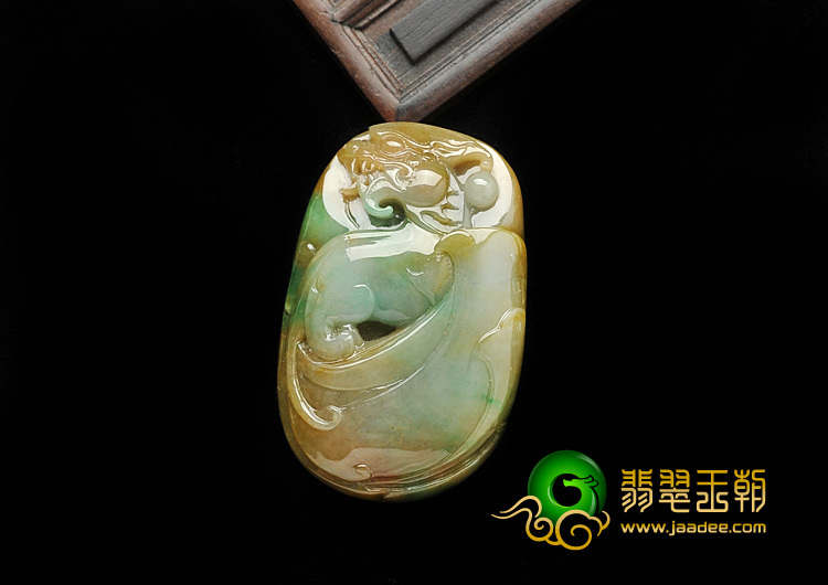 糯冰种褐黄翡加绿缅甸翡翠A货飞龙在天挂件