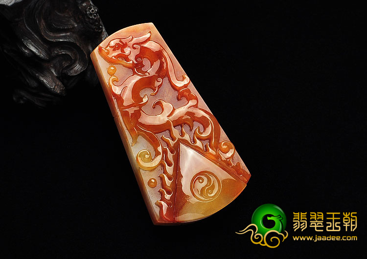 糯冰种红黄翡缅甸翡翠A货飞龙挂件