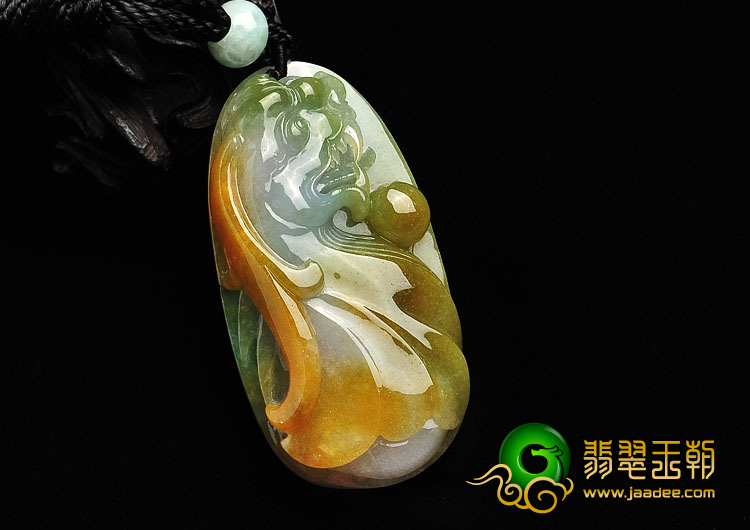糯冰种三彩缅甸翡翠A货兽头挂件