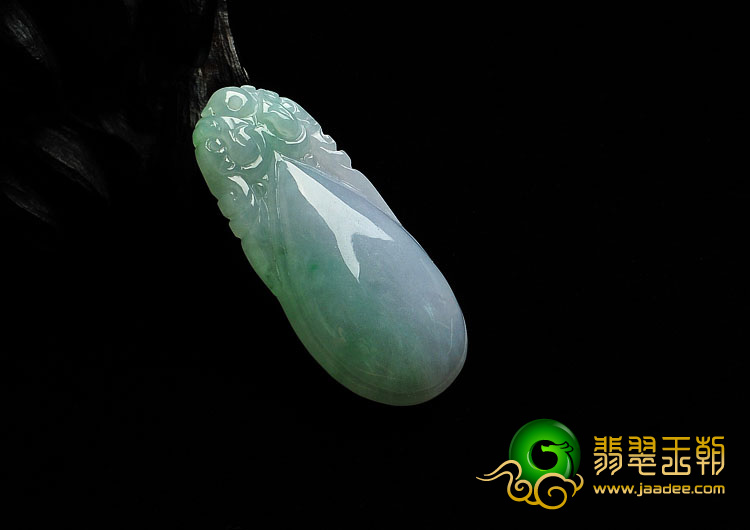 糯冰种淡春带彩缅甸翡翠A货福瓜挂件