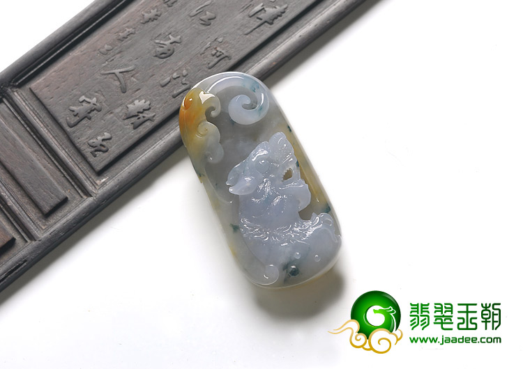 (超值推荐)糯冰种三彩缅甸翡翠A货虎头挂件