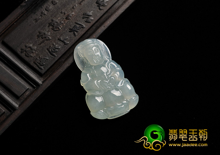 糯冰种淡晴水缅甸翡翠A货观音挂件