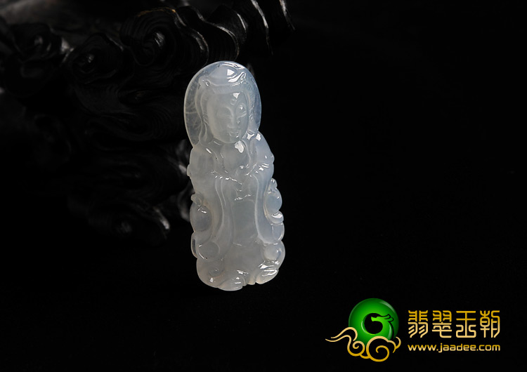 糯冰种淡晴水缅甸翡翠A货观音挂件