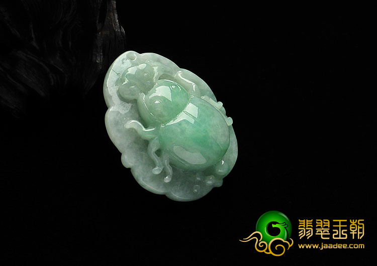糯冰种豆色缅甸翡翠A货富甲天下挂件