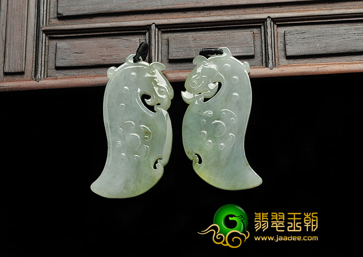 糯冰种晴水略带黄翡缅甸翡翠A货仿古龙凤佩挂件