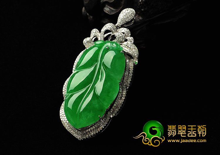 糯冰种阳绿满绿缅甸翡翠A货镶白金叶子胸坠（真钻）