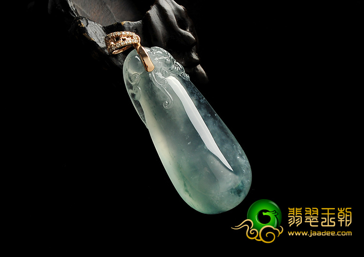 冰玻种飘花缅甸翡翠A货镶玫瑰金扣福瓜挂件（真钻）