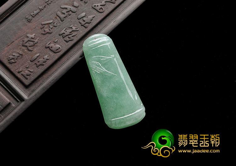 糯冰种豆色缅甸翡翠A货节节高挂件