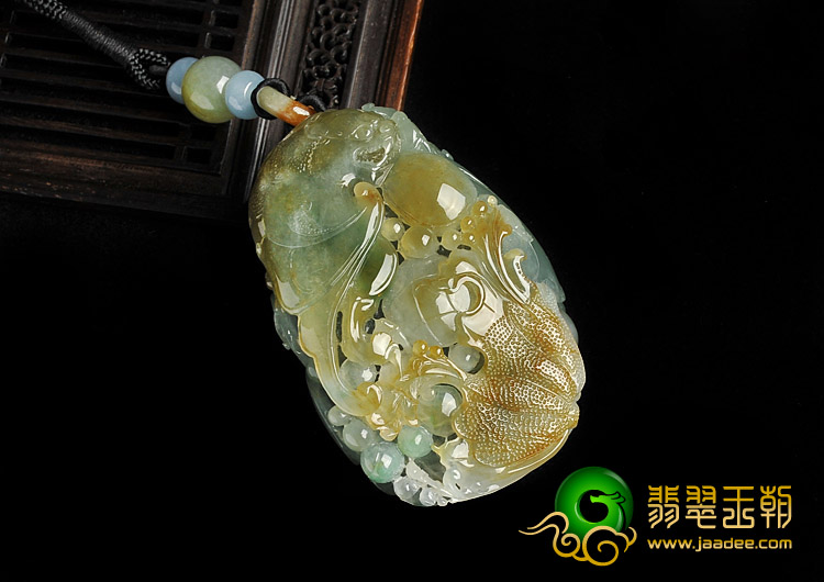 糯冰种三彩缅甸翡翠A货福从天降手玩件