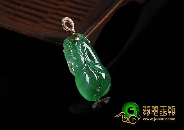 冰种阳绿缅甸翡翠A货镶玫瑰金扣玉兰花挂件（真钻）