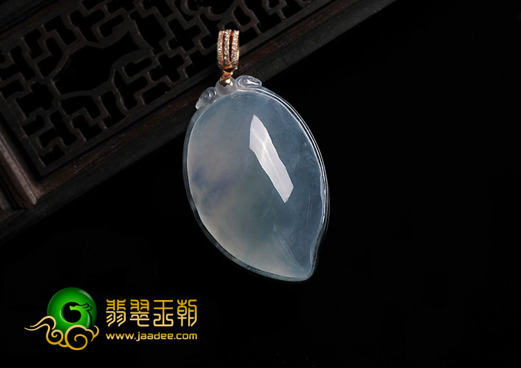 冰种春带彩缅甸翡翠A货镶玫瑰金扣寿桃挂件（真钻）