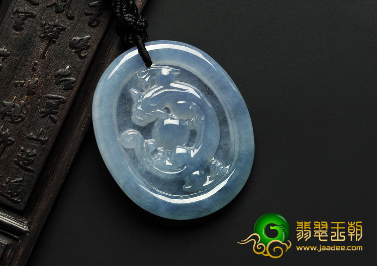 冰种晴水缅甸翡翠A货龙牌挂件