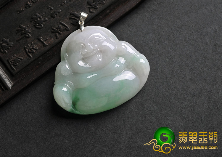 糯冰种淡春带彩缅甸翡翠A货玉佛挂件
