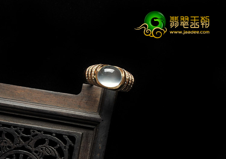 玻璃种缅甸翡翠A货镶玫瑰金戒指（真钻）