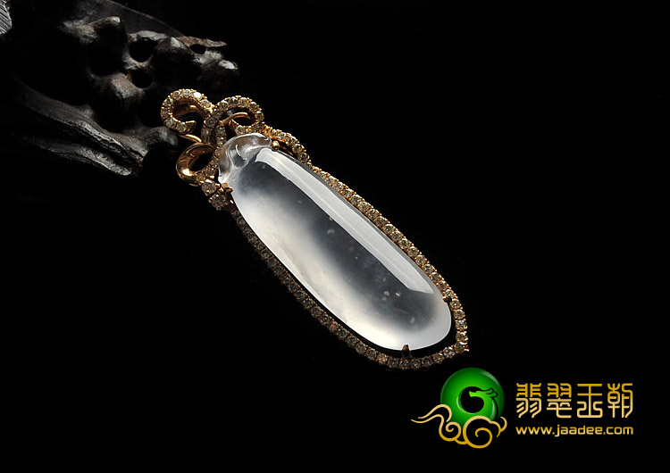 玻璃种缅甸翡翠A货镶玫瑰金福瓜胸坠（真钻）