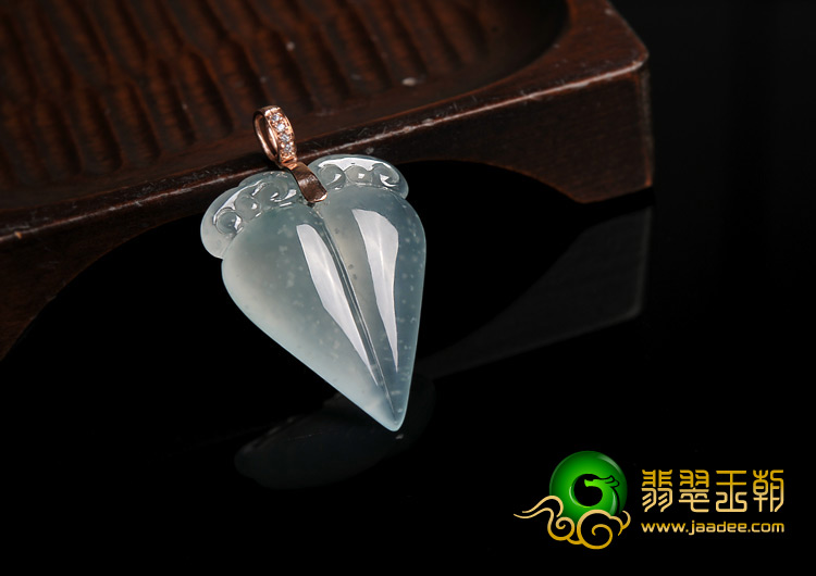 冰种晴水缅甸翡翠A货镶玫瑰金扣心心相印挂件（真钻）