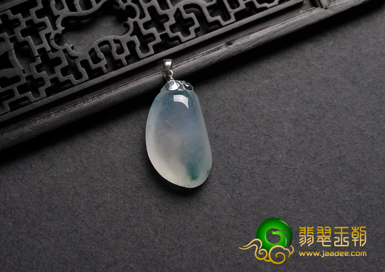 冰种飘花缅甸翡翠A货福瓜挂件