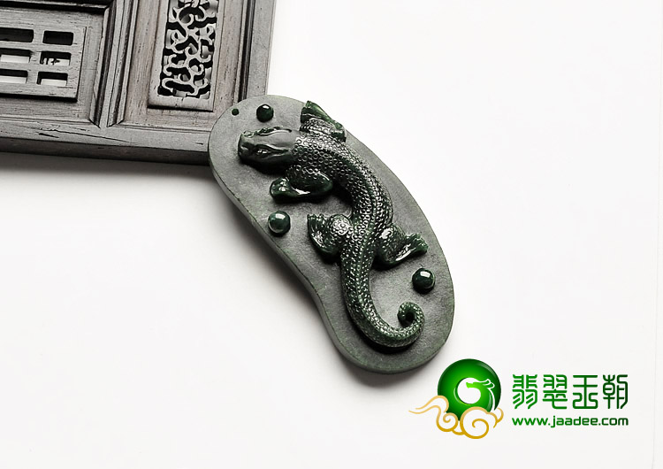 糯冰种墨翠缅甸翡翠A货随机应变挂件