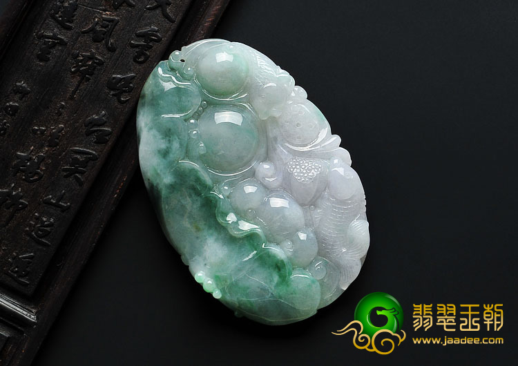 糯冰种淡春飘花缅甸翡翠A货年年有余挂件