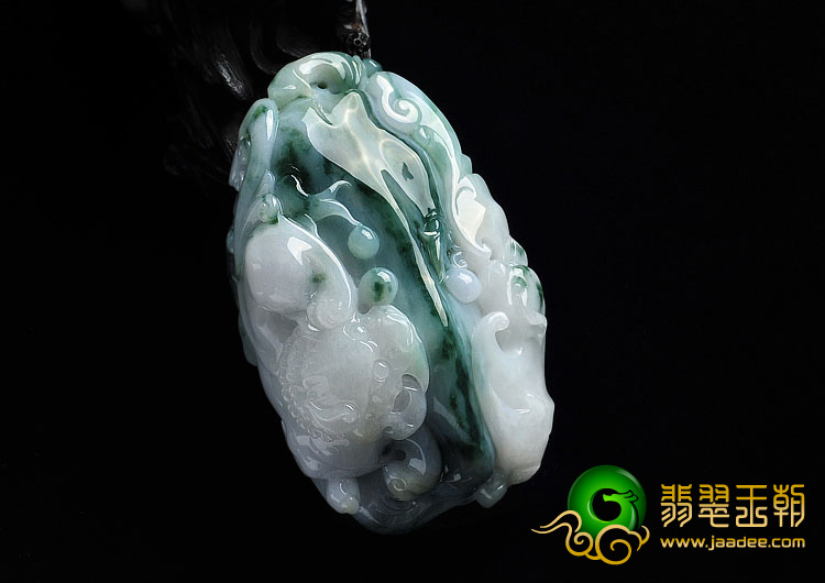 糯冰种飘花缅甸翡翠A货貔貅如意手玩件
