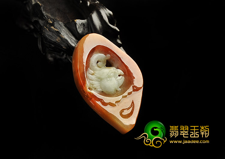 糯冰种红翡缅甸翡翠A货兽头挂件