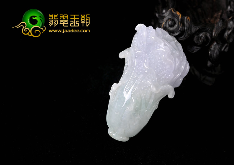 糯冰种春色缅甸翡翠A货白菜挂件