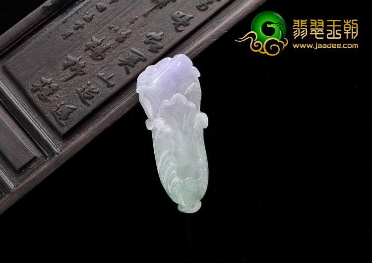 糯冰种春带彩缅甸翡翠A货白菜挂件