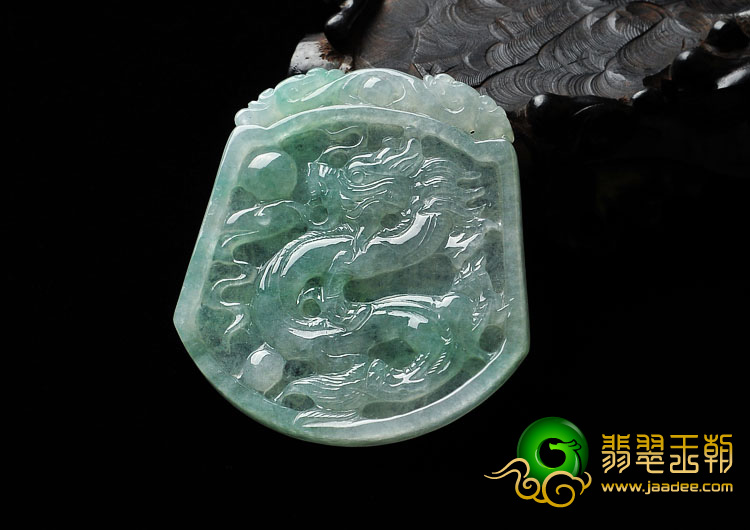 糯冰种晴水缅甸翡翠A货龙凤牌挂件
