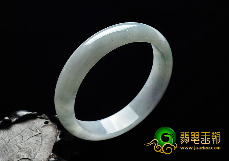 糯冰种淡春色缅甸翡翠A货手镯（61.7mm）