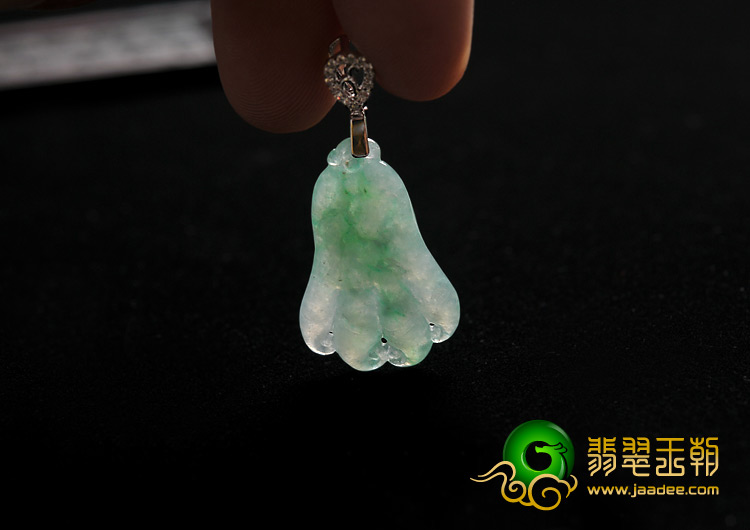 糯冰种飘花缅甸翡翠A货佛手挂件