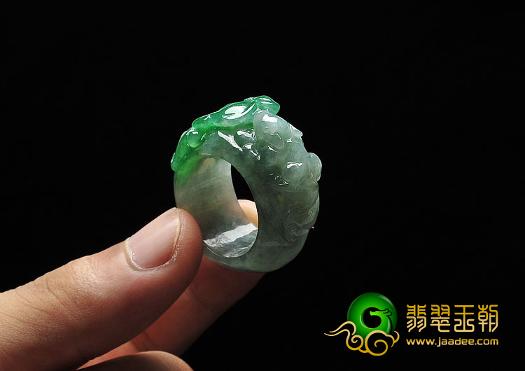 糯冰种翠色缅甸翡翠A货指环