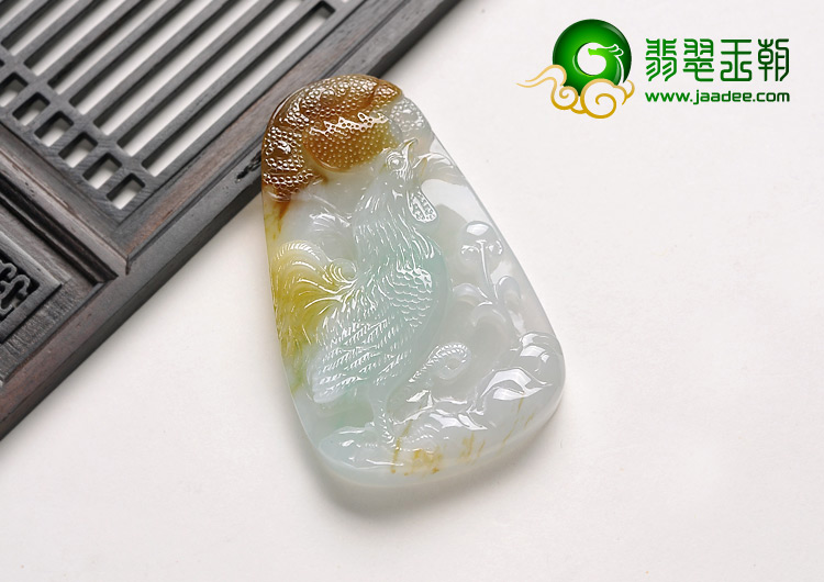 糯冰种三彩缅甸翡翠A货冠上加官挂件