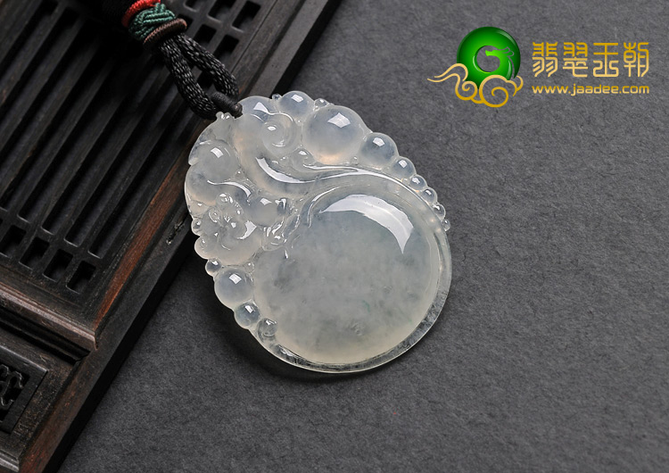 冰种略飘花缅甸翡翠A货如意寿挂件