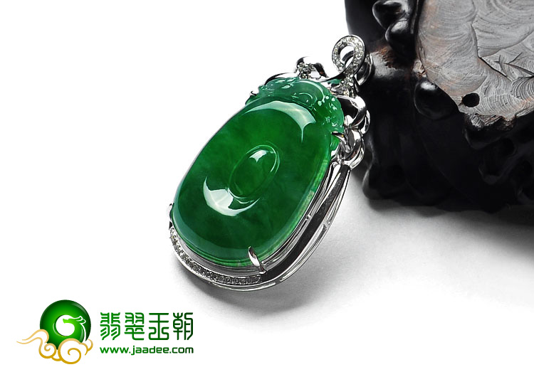 糯冰种正阳绿满绿缅甸翡翠A货镶白金福在眼前胸坠（真钻）