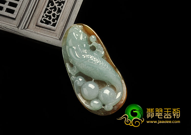 糯冰种褐黄翡缅甸翡翠A货龙鱼变挂件