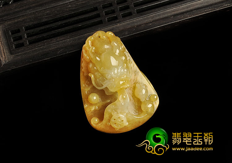 糯冰种黄翡缅甸翡翠A货龙头挂件