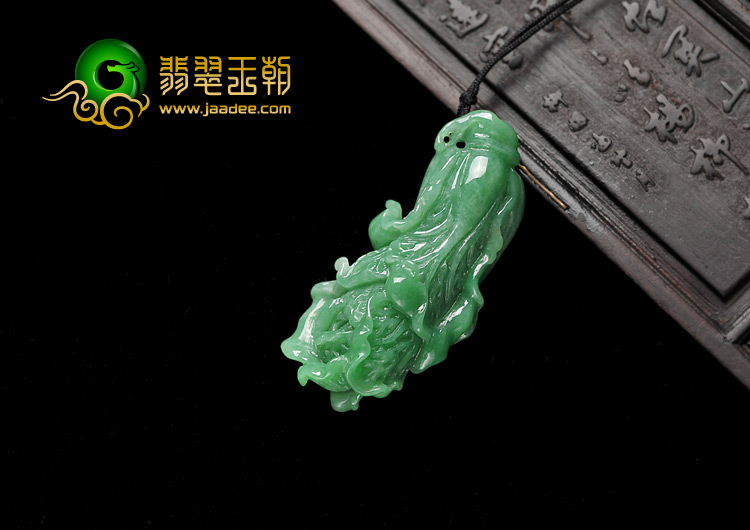 糯冰种翠色满绿缅甸翡翠A货玉白菜挂件
