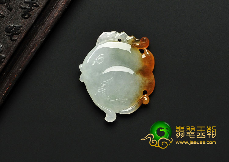 糯冰种褐黄翡缅甸翡翠A货鱼挂件
