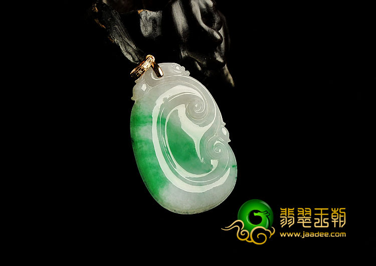 糯冰种翠色缅甸翡翠A货镶金扣如意寿挂件（真钻）