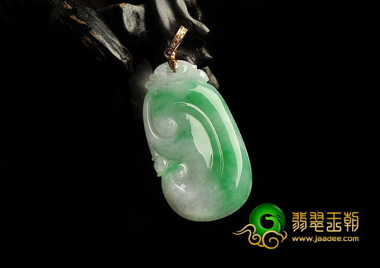 糯冰种翠色缅甸翡翠A货镶金扣如意寿挂件（真钻）