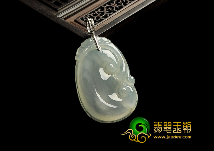 冰种晴水缅甸翡翠A货镶金扣如意寿挂件（真钻）