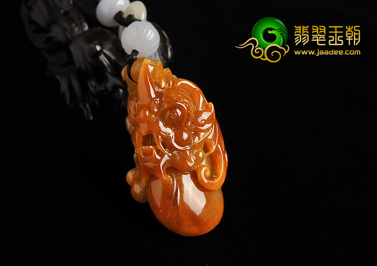 (超值推荐)糯冰种红翡缅甸翡翠A货龙头手玩件