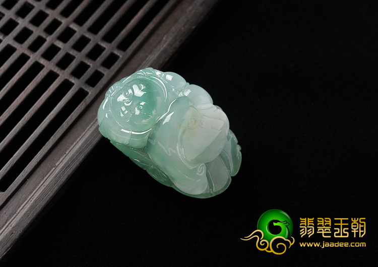 (超值推荐)冰种晴水缅甸翡翠A货小童子挂件