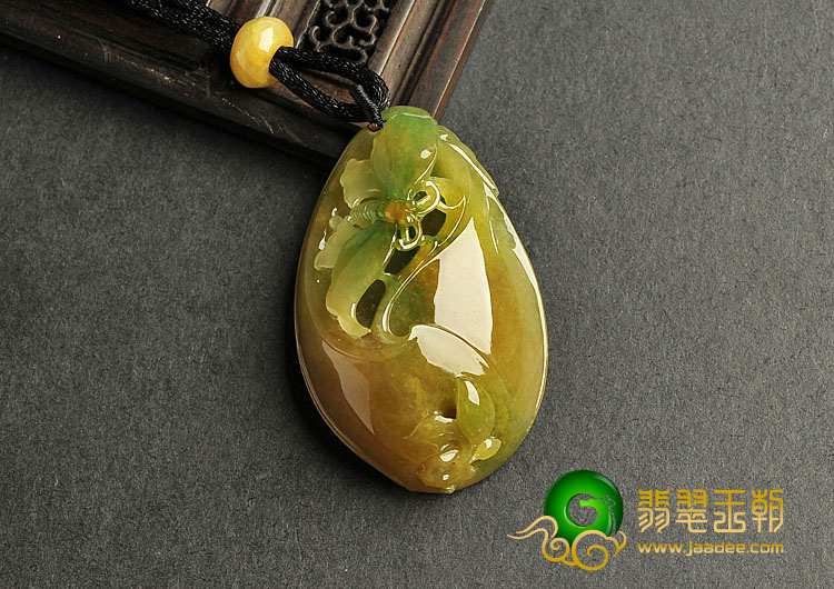 糯冰种黄加绿缅甸翡翠A货蝶恋花挂件