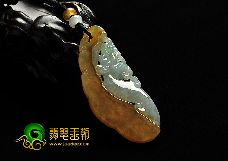 冰种黄翡略飘翠缅甸翡翠A货仿古龙凤牌挂件