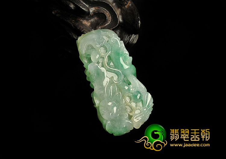 糯冰种翠色缅甸翡翠A货蝶恋花挂件
